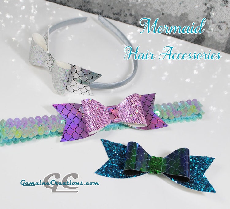 Tropical aqua blue green with pink flamingo print 4" Pin up hair bow clip Tropical aqua blue green with pink flamingo print 4" Pin up hair bow clip