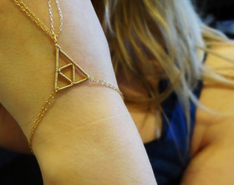 The L.O.Z. Intricate Wire Wrapped Triforce Inspired Bracelet