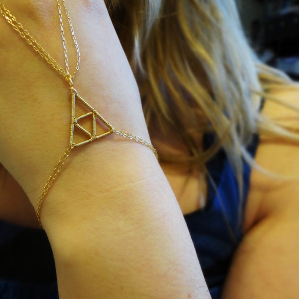 The L.O.Z. Intricate Wire Wrapped Triforce Inspired Bracelet