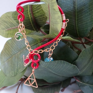 L.O.Z.® Wise Ear Bend with Hanging Spiritual Stones and Triforce in Red image 2
