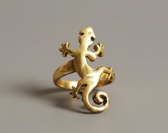 Gecko Lizard Ring, Brass Gold Lizard Ring, Reptile Animal Ring, Gecko Wrap Ring, Nature Inspired Jewelry, Unique Statement Ring,