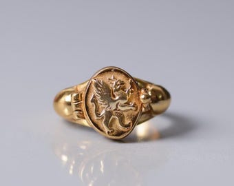 Brass Gold Secret Compartment Ring, Vintage Poison Ring, Griffin Signet Ring, Hidden Locket Ring, Medieval Jewelry,