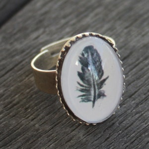 Feather Ring - Glass Feather Cabochon - adjustable ring, silver-platedring, brass ring, boho ring, bohemian ring, festival ring