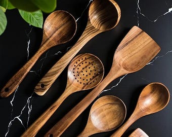 Juego de 5 utensilios de cocina de madera con cuchara, cucharón y espátula para wok. Resistente al calor para utensilios de cocina antiadherentes.
