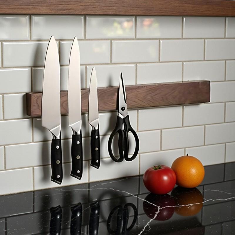 Support Mural En érable Sculpté – Motif Acanthe, 12x5x4,5 Pouces, Pré-percé