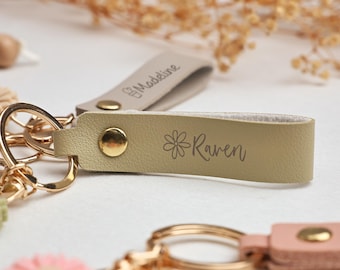 Engraved Name Flower Keychain,Personalized Daisy Beaded Keychain,Custom Daisy Beaded Keyring,Bridesmaid Gifts,Birthday/Christmas Gift