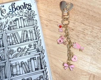Charm rosa para Kindle / Corazones, lazos y flores dorados