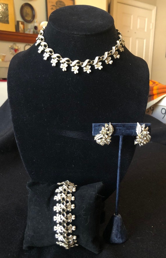 White enamel Coro jewelry -- choker, bracelet, cli