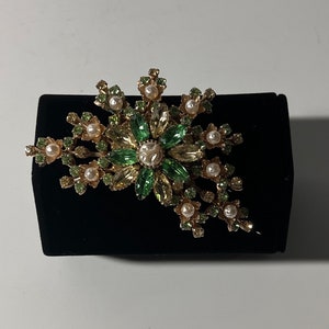 Vintage Judy Lee Large rhinestones and Pearl signed brooch