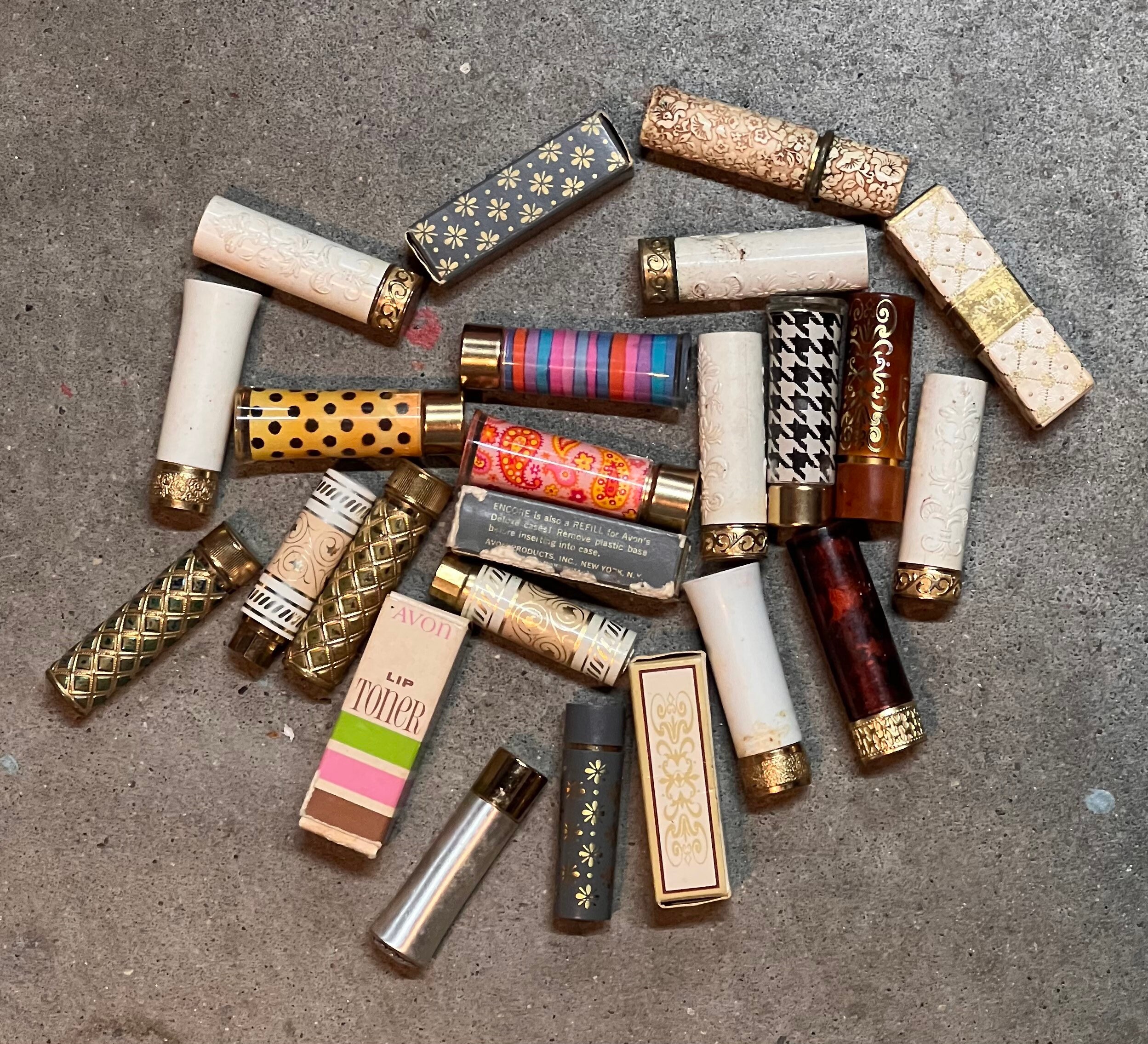 Vintage Lipstick Tubes — HEAVEN ON MAIN STREET