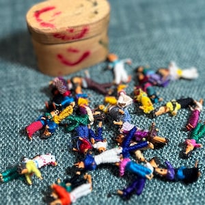 Vintage Guatemalan Hand Made Tiny Trouble Dolls Worry Dolls  Mayan Legend