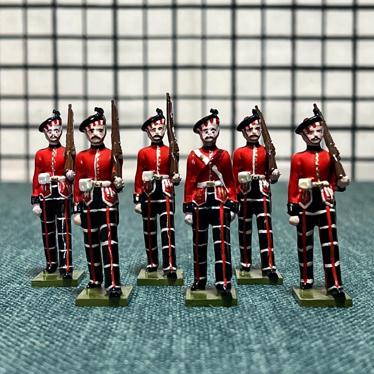 Sergent Templier, jouet miniature peint XIIIe siècle 90 mm | Musée