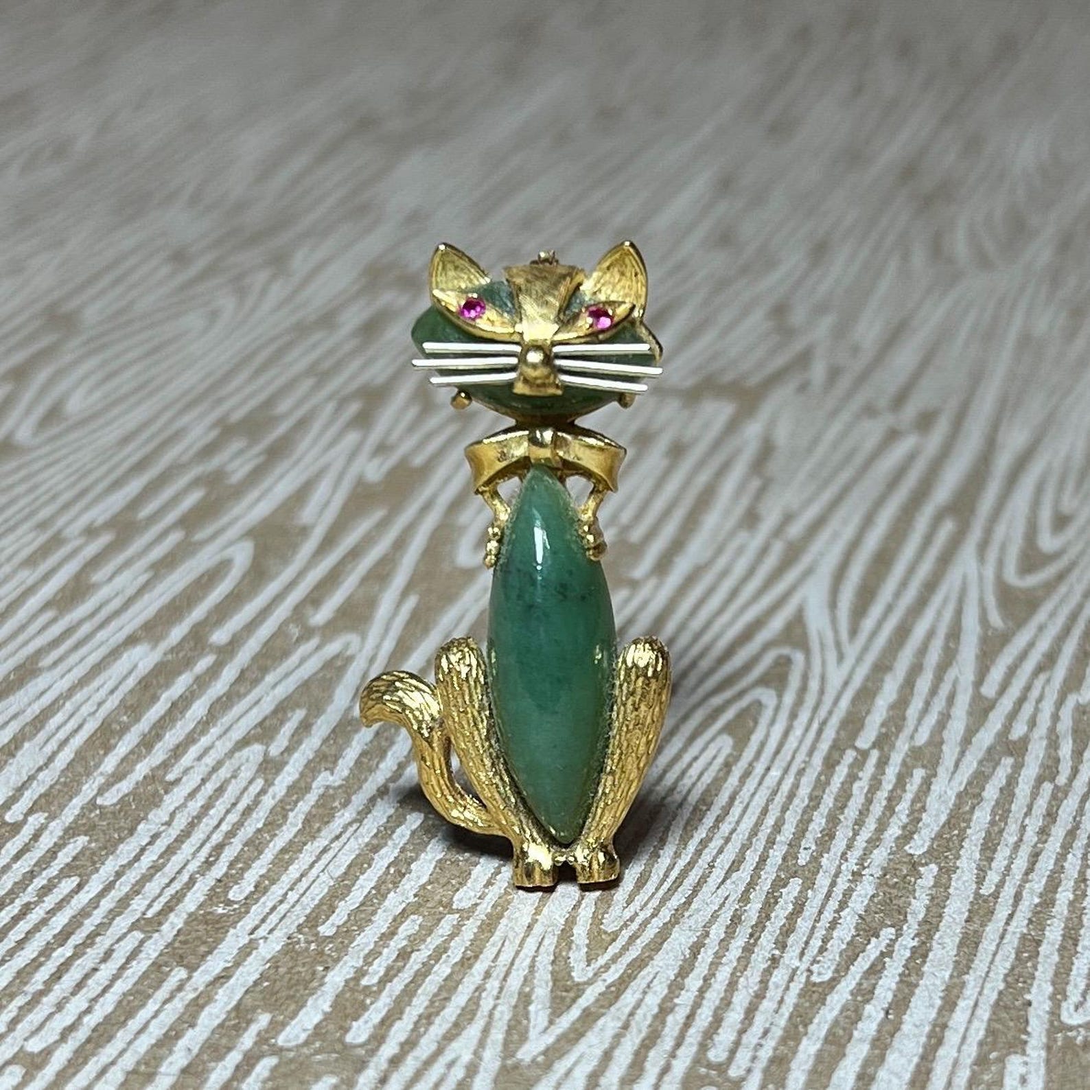 Ruby Nephrite Panel Vintage Italian Nephrite Jade and Ruby 18k MCM CAT Brooch - Etsy