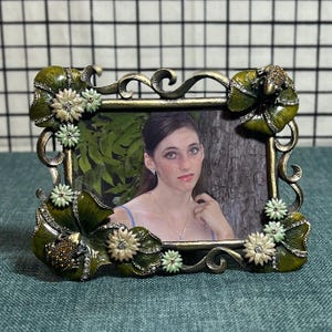 Ashleigh Manor Frame - Etsy