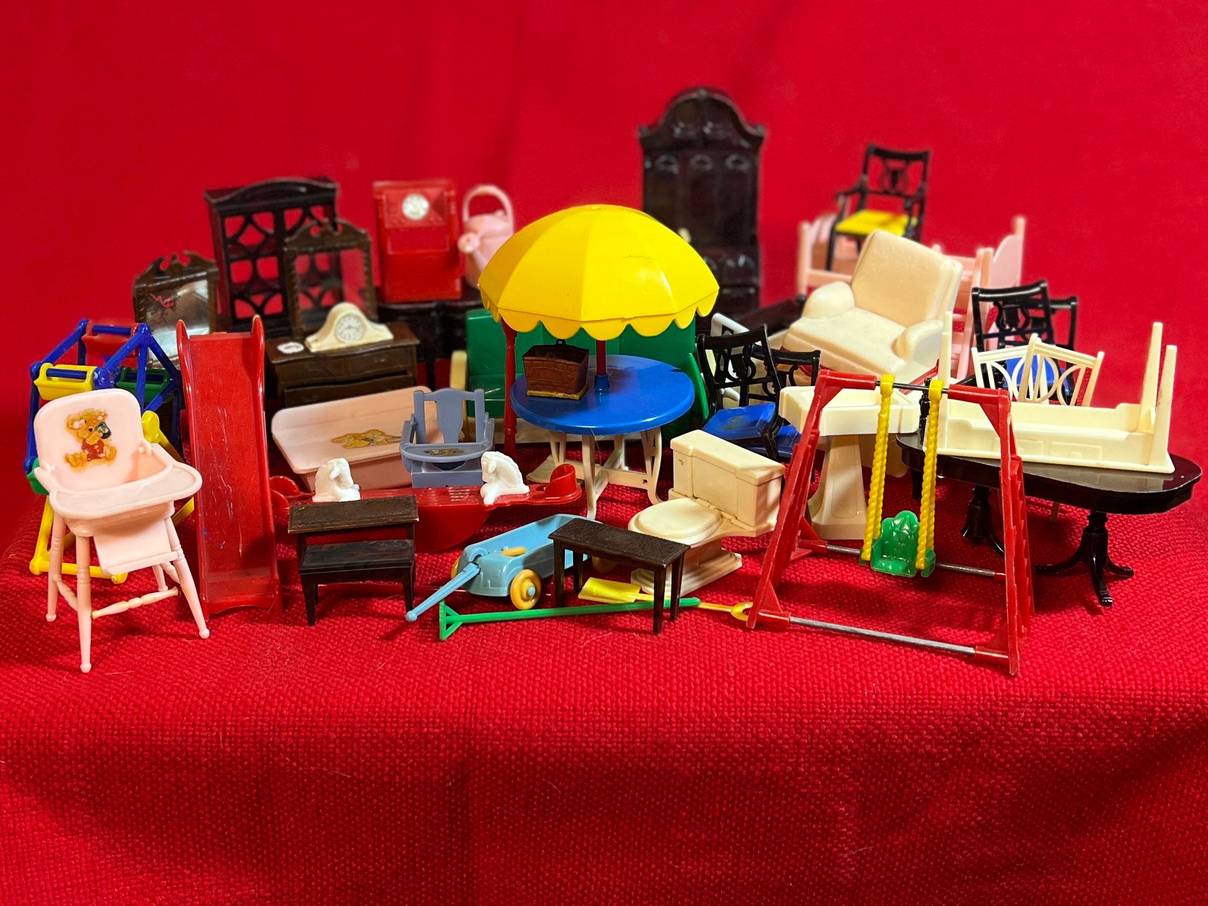 Renwal dollhouse sale