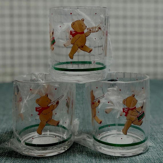 Fun Vintage Hallmark Christmas Little Drummer Bear Acrylic Glass Tumblers  Cups - 3 Piece Set - 13 oz