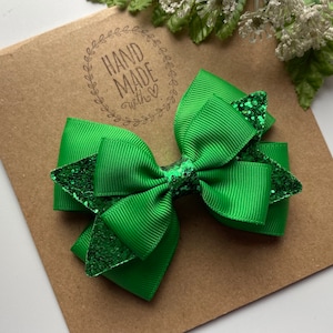 Emerald Green Glitter Hair Bow , Green Hair Clip , Accessories or Girls  , Green Glitter Bow