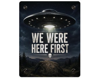 Alien UFO Illustration Acrylic Wall Art Panels | Sci-Fi Space Decor