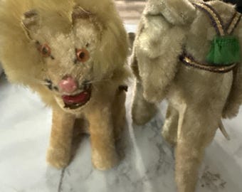 Leone, elefante e circo vintage in peluche a carica manuale in mohair con chiavi funzionanti.