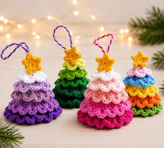 3D Crochet Christmas Tree Pattern, Amigurumi Holiday Ornament (PDF Download)