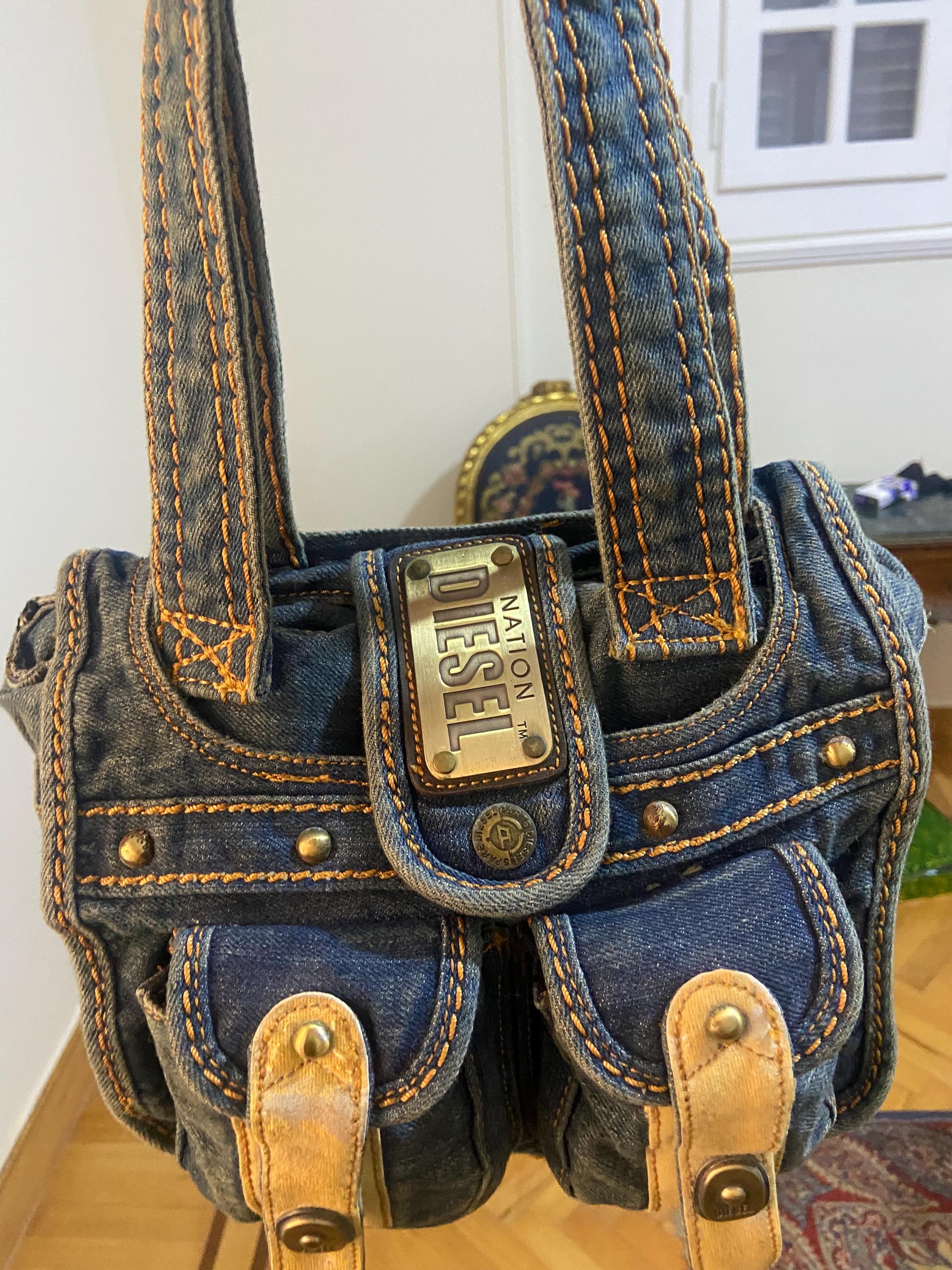 Vintage GUESS デニム ショルダーバッグ スタッズ クロコ型押し Vintage GUESS デニム ショルダーバッグ スタッズ クロコ型押し