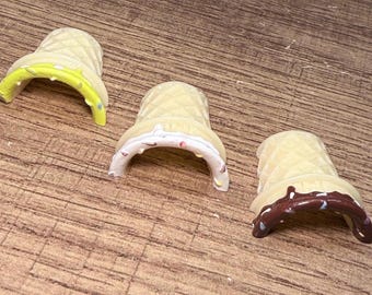 Micro Ice Cream Cone Hide 1”