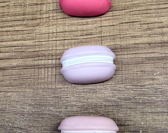 Macaroon Magnetic Jumping Spider Decor Ledge