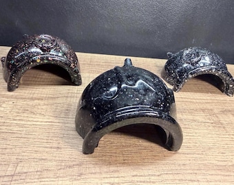 Cauldron Glitter Hide 3.5”