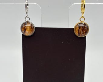 Pendientes de aro de madera de cebra en oro o plata.