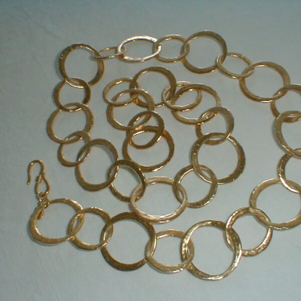 vintage kjl hammered matte gold tone circle loops necklace kenneth jay lane vintage necklace matte gold hammered loops necklace statement