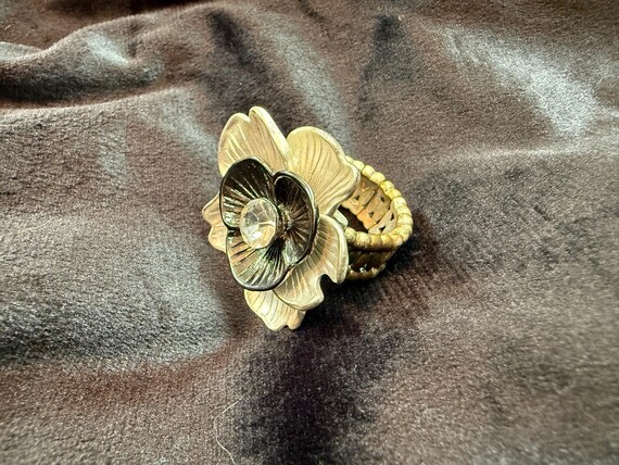 Vintage Bloom Statement Ring - image 3