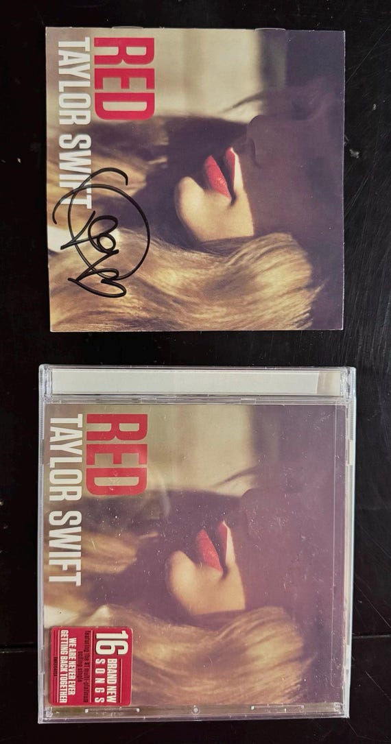 Taylor Swift 2012 Red Autographed CD With Heart Booklet Original