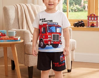 Conjunto de bombero para niño pequeño / Conjunto de verano de camión de bomberos de 2 piezas para niño / Camiseta blanca y pantalones cortos negros para niños / Regalo de cumpleaños de héroe de Tiny Bunny Boutique