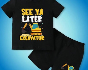 「またね、ショベルカー」幼児用セット｜建設テーマの男の子用夏服｜子供用ショベルカーTシャツ＆ショートパンツ｜タイニーバニーブティックギフトTシャツ