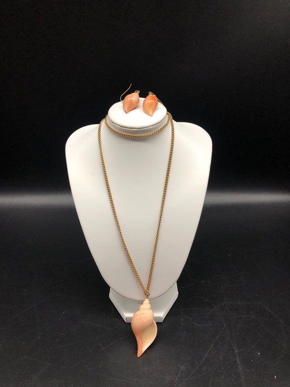 Vintage  Avon shell necklace set, 1980 era, Cream… - image 2