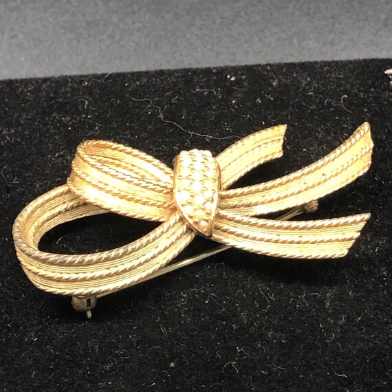 Vintage Ciner NY jewelry, Ciner brooch, gold tone… - image 3