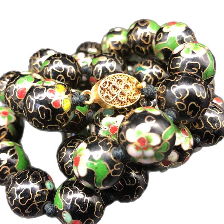 Vintage cinese 1930 importato smalto cloisonné collana di perline, nero con fiori, gioielli asiatici, 52210G