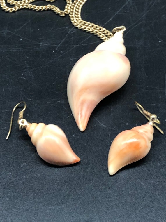 Vintage  Avon shell necklace set, 1980 era, Cream… - image 1