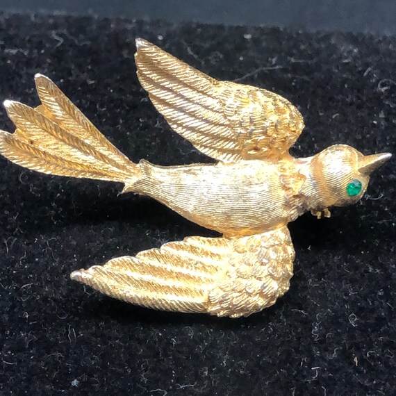 Vintage JJ bird brooch pin green eye, gold tone. … - image 6