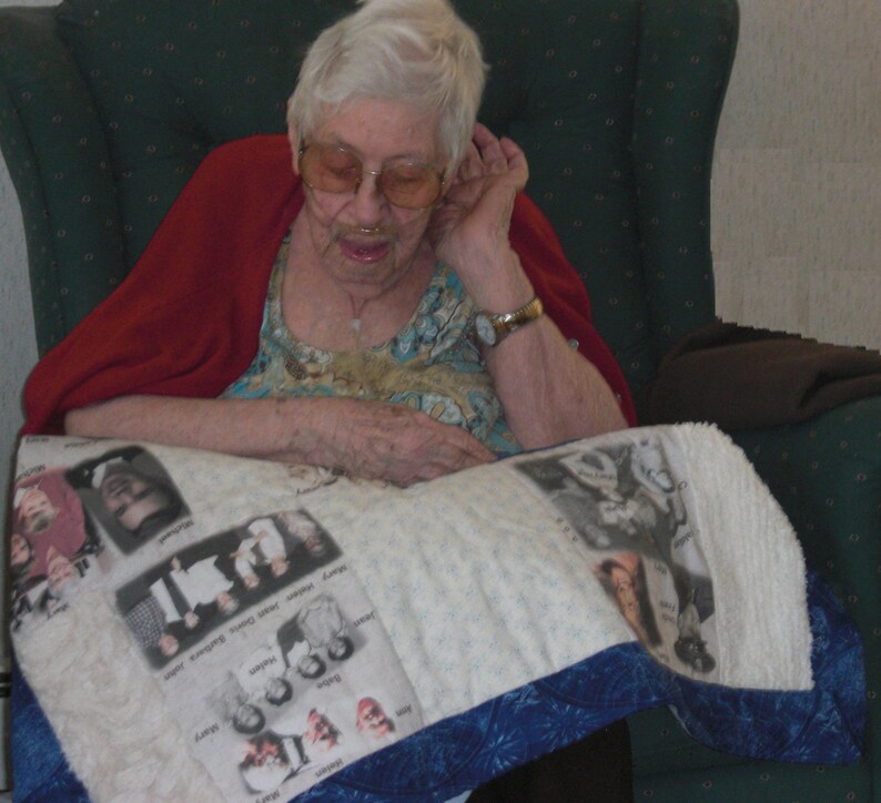 Quilt - Honoring the Memory of Young & Old. Add Meaningful Words to Collages. Alzheimer's Friendly. afbeelding 4