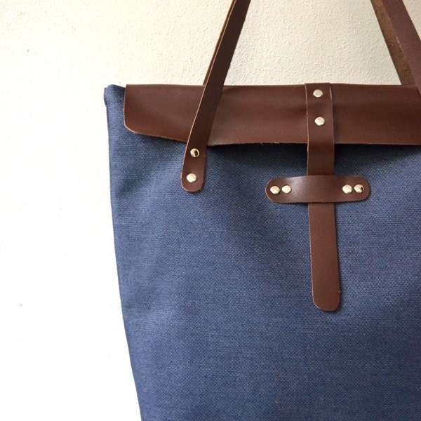 Canvas and Leather Tote Bag, Beach Bag, Shoulder Bag, Large Tote, Diaper Bag, School-Magazine-Book Tote