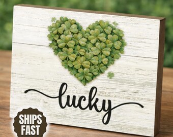 Vintage Shamrock Heart Decorative Sign, Cottagecore Shelf Decor, St Patricks Day Decor, Front Porch or Garden Decor, Book Shelf Decor