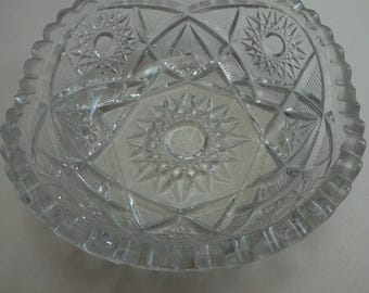 Cuenco vintage de vidrio prensado EAPG