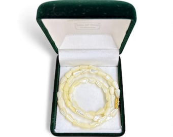 Vintage 1950s Teardrop Mother of Pearl Choker Necklace