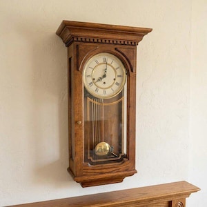 Vintage Howard Miller Clock - Etsy