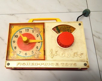 Vintage Fisher Price Toy Clock Radio "Hickory Dickory Dock"
