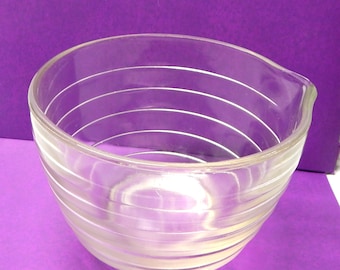 Ciotola da miscelazione vintage Pyrex Westinghouse a forma di alveare in vetro con beccuccio versatore.