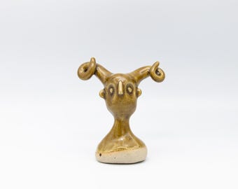 Ceramiczne rogate stworzenie // Figurka Honey & Loop