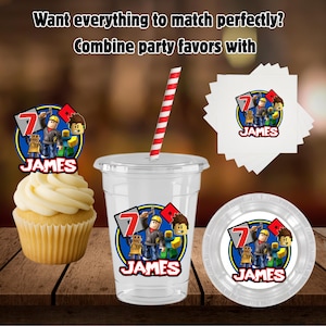 Puede incluir: Suministros para fiestas con un gr&aacute;fico de dibujos animados con el n&uacute;mero 7 y el nombre "James". Incluye una magdalena, una taza, una pajita, servilletas y un plato. El texto "Want everything to match perfectly? Combine party favors with" est&aacute; en la parte superior.