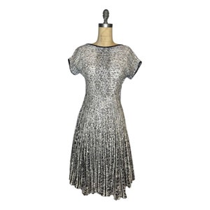 1950s dress image 1